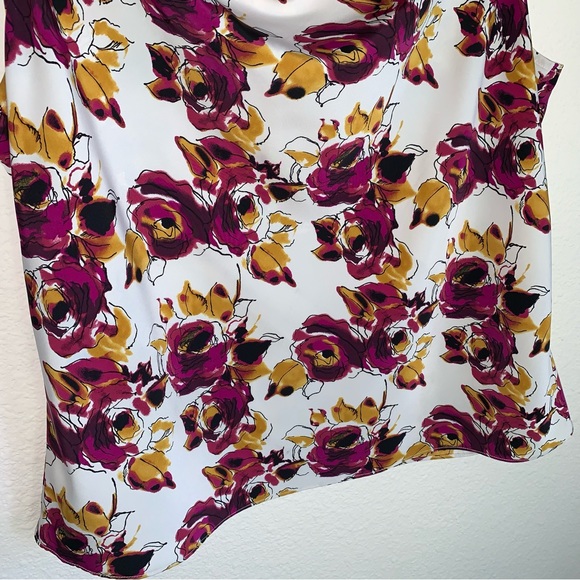 NWOT Draped Neckline Sleeveless Floral Blouse - Picture 5 of 14